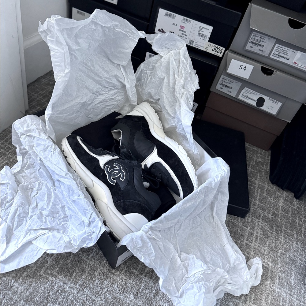 CHANEL SNEAKERS - Picture 2 of 8